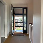 Villa Cheerful House, Close To Lakes *