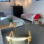 Cheerful House, Close To Lakes Villa *
