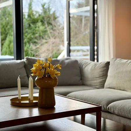Cheerful House, Close To Lakes *